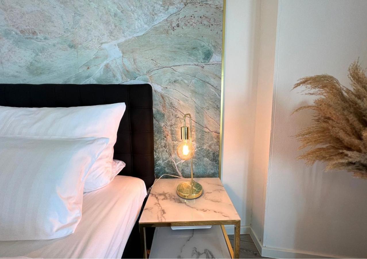 New I Great View I 32 Floor I Boxspringbed And Netflix Apartment Augsburg